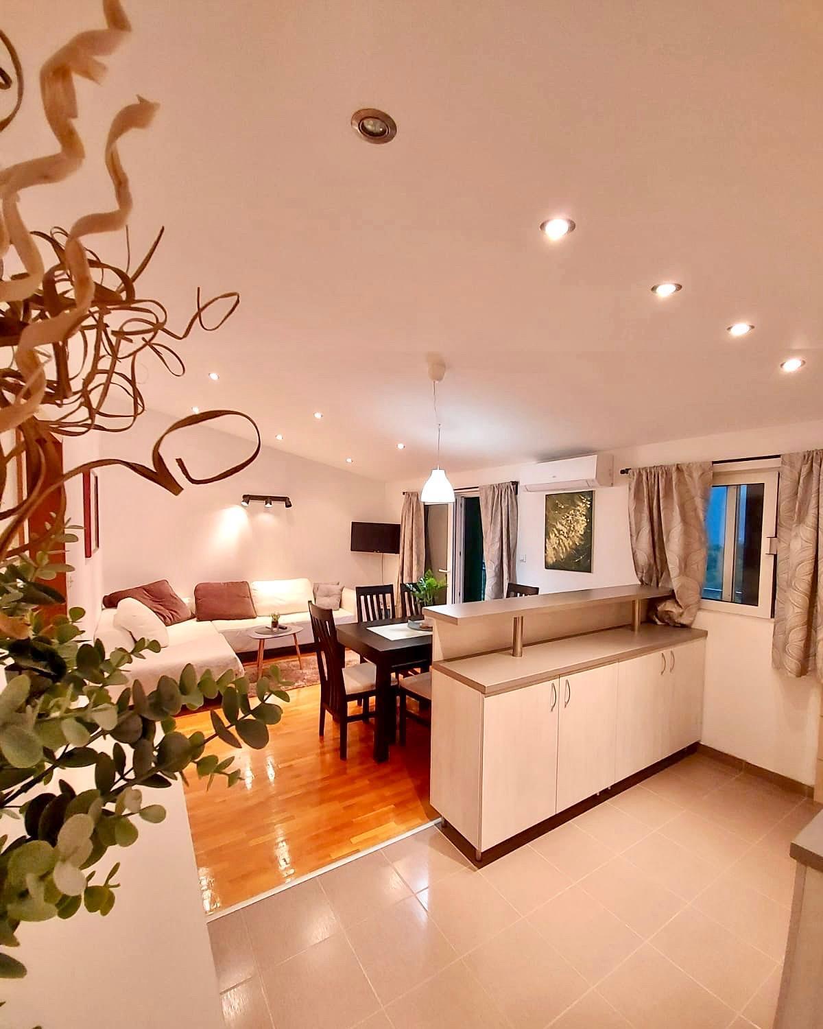 Villa Sagosde With Swimming Pool And Mini Golf Zagvozd Экстерьер фото